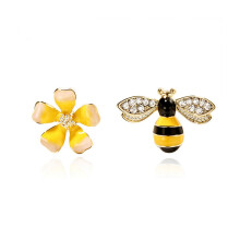 2Pairs Alloy Girl Earrings Asymmetric Flower Ear Studs Assorted Colors