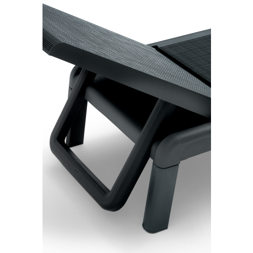Keter The Atlas sunlounger 1