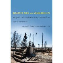 Disaster Risk and Vulnerability by David Etkin Paperback Book