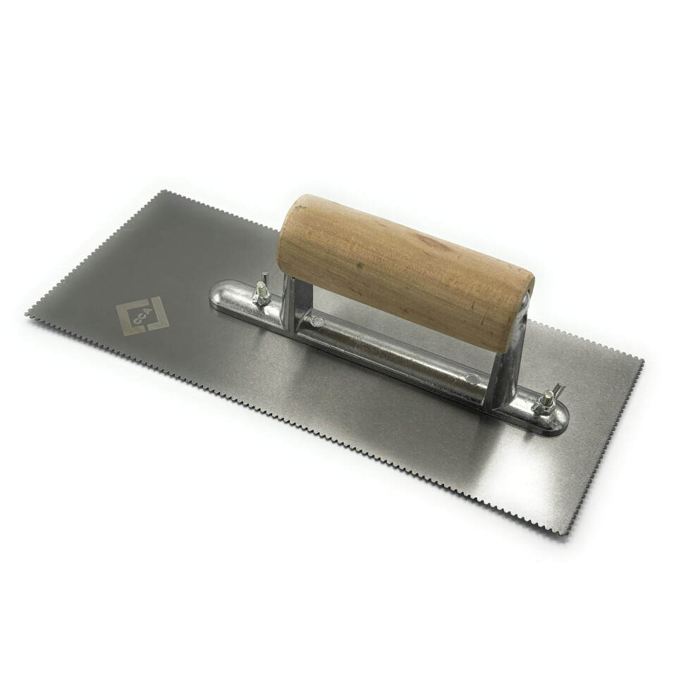 Cca A2 V-Notch Trowel With Wooden Handle For Even Lvt Adhesive Spreading. 5008396107032