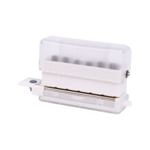Robuuste 6-rings perforator met opvangbak voor papierspanen, geschikt voor kantoor, school en studio. Efficiënt perforeren van maximaal 2 A4-vellen