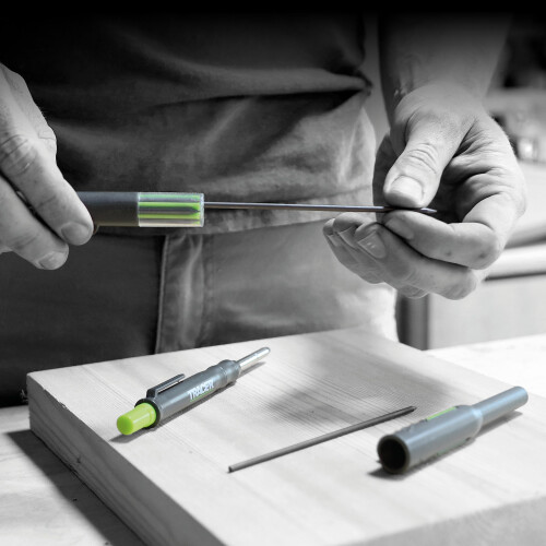 Tracer Deep Hole Carpenter Pencil Kit | 6 Replacement Leads & Holster 2
