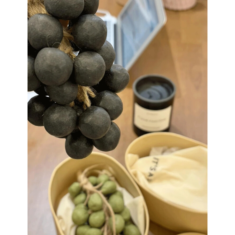 Black Handmade Grape Cluster Soap With Fresh Grape Fragrance Decorative Bath Gift For Friends