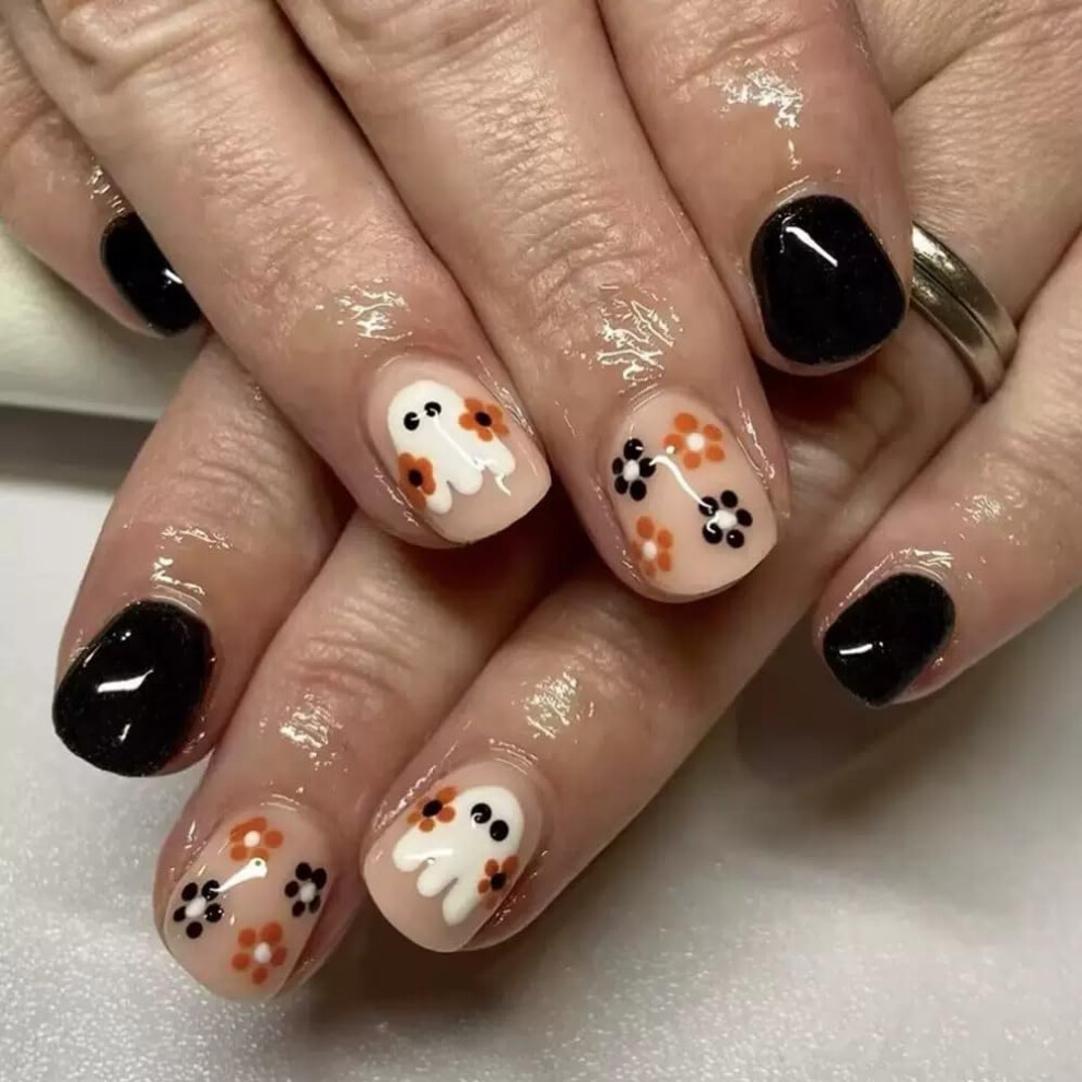 Black Halloween Press On Nails Short Square False Nails With Ghost And Daisy Design Glossy Acrylic 24Pcs