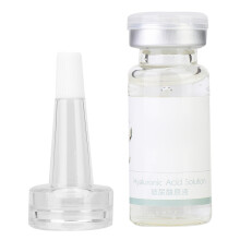 Naturlig fugtgivende serum til hudens elasticitet, formel rig på hyaluronsyre, der opfanger frie radikaler og giver huden en lysere hudtone.