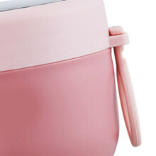 Frühstücksbecher Rosa mit Deckel Löffel isoliert