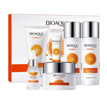 Vitamin C Skincare Set with Deep Hydration for Improved Skin Elasticity, 6Piece Facial Care Kit