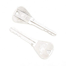 Magic Trick Key into Bottle Illusion Set with Three Folding Metal Keys Close Up Magic Prop 7.7cm