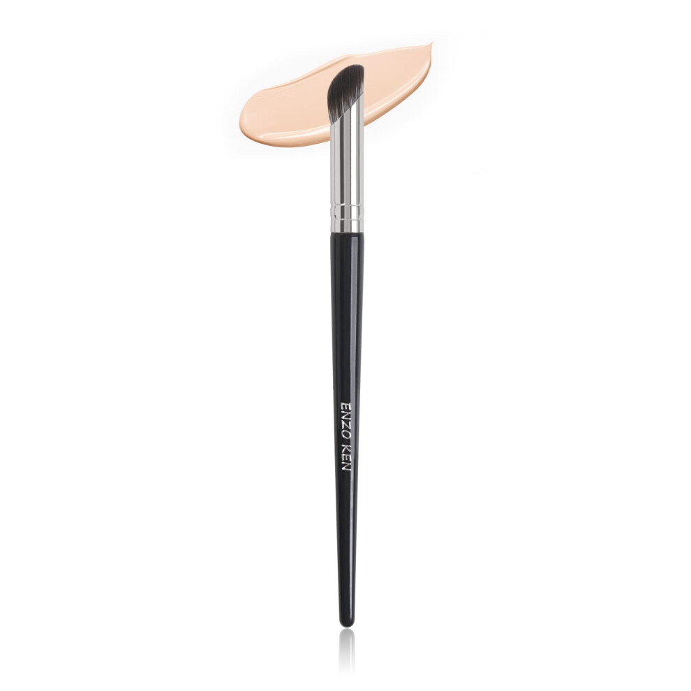 Black Angled Concealer Brush For Under Eye And Nose Contour With Soft Synthetic Bristles 8M02