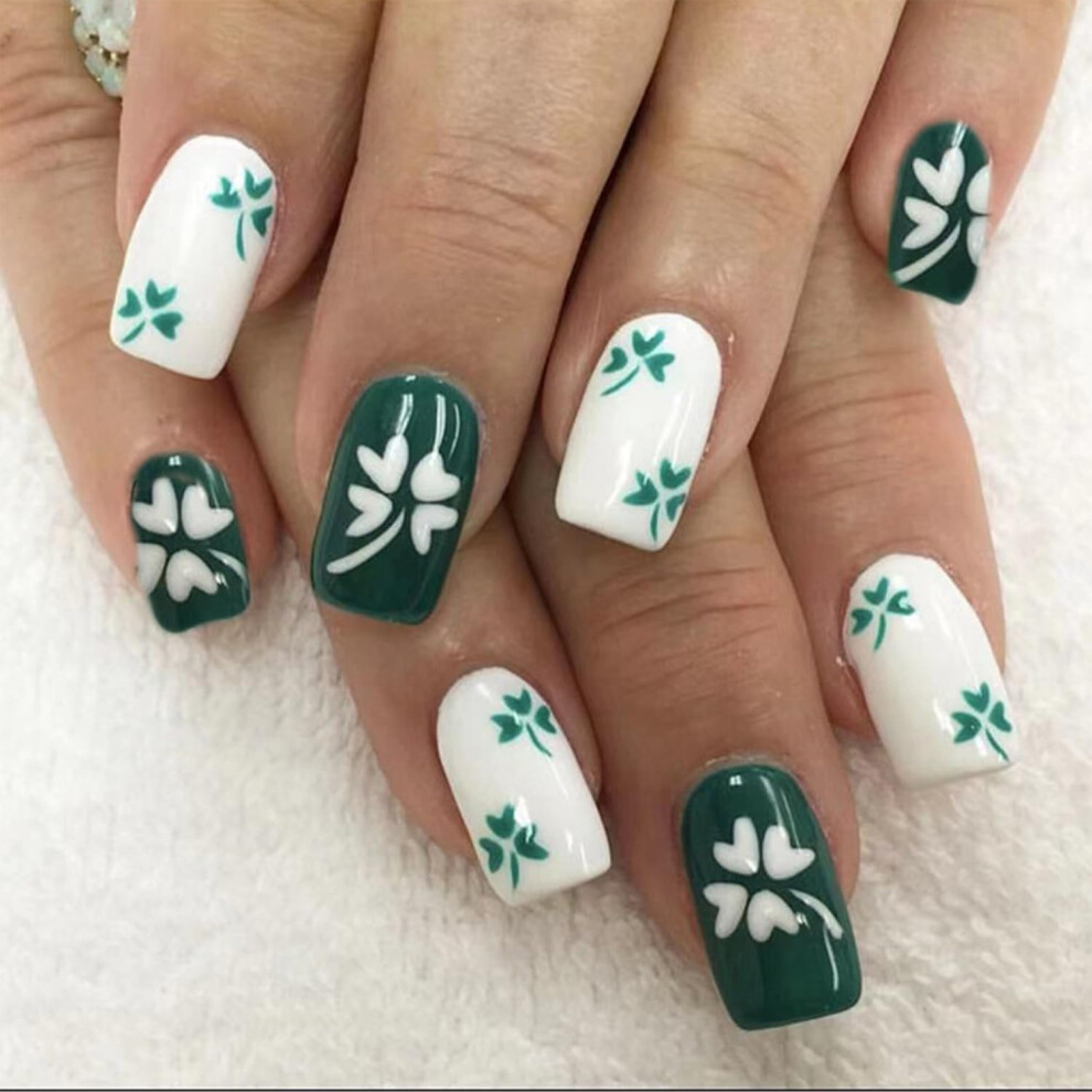 Green St Patrick's Day Press On Nails 24Pcs False Nails With Shamrock Design Reusable Acrylic Set