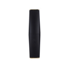 Selbstgemachte Lippenstifthülse mit glänzend schwarzem Magnetverschluss, kreativer Lippenstifthalter aus Kunststoff im Retro-Design,