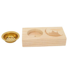Hebrew Letters Matzah Holder for Passover Seder, Wooden Matzo Tray Celebrating Tradition and Practicality in Seder Table Decor