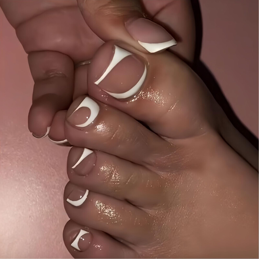 White Short Square French Press On Toenails Glossy Fake Toenails Set 24Pcs Instant Salon Pedicure