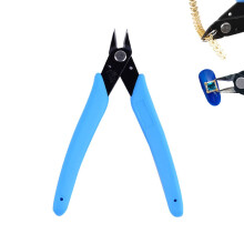Professional Stainless Steel Nail Art Nipper with Blue Rubber Grip Rhinestone Remover Tool