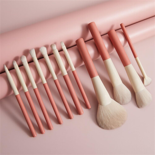 12 Piece Makeup Brush Set with Soft Corn Silk Eyeshadow Brushes for Precise Color Blending 2