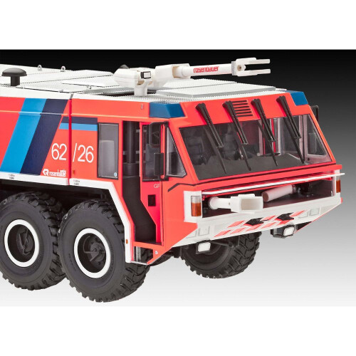 Revell Revell 07747 GFLF Simba 8x8 1:24 Model Kit 1