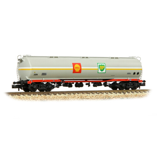Graham Farish 373-564A BR 102T TEA Bogie Tank Wagon 'Shell/BP' Grey
