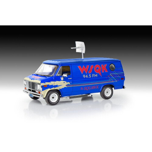 Revell Revell 07732 Stranger Things GMC WSQK Squawk Van 1:25 Model Kit 2