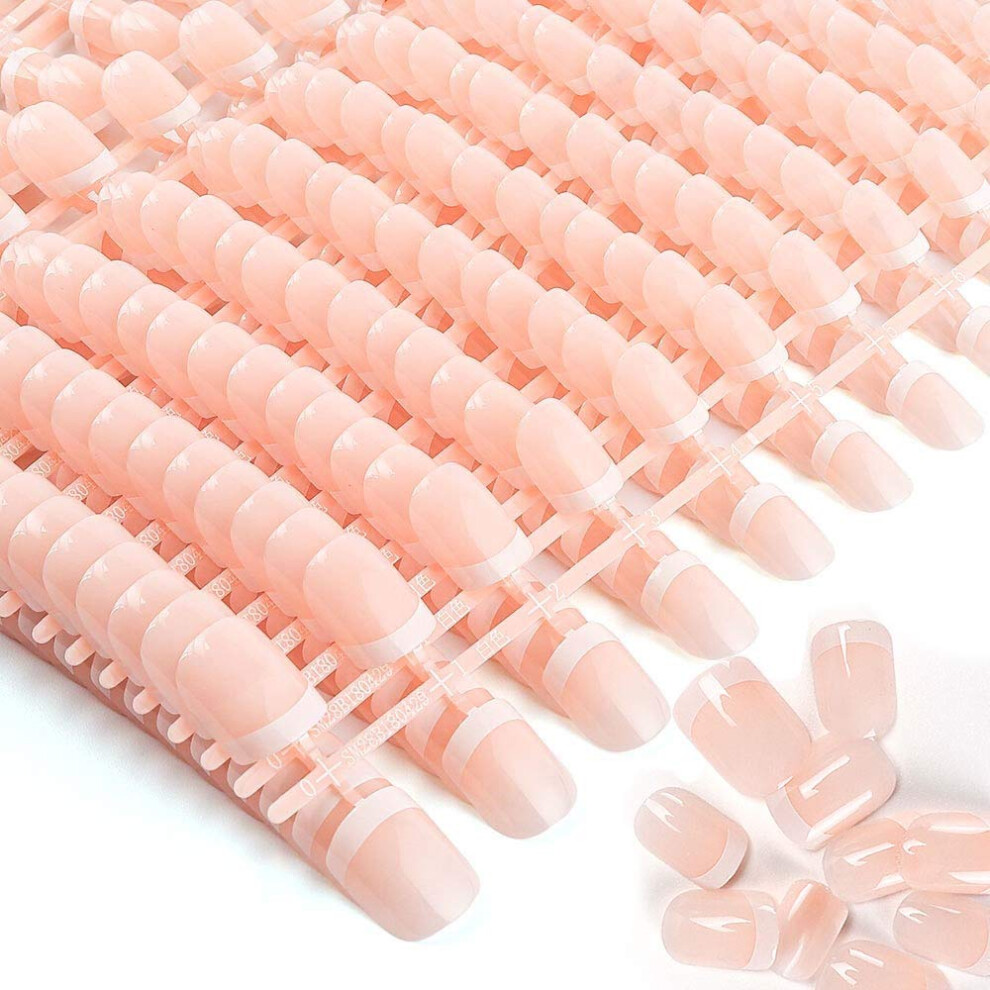 White,Black 24Pcs False Toenails With Adhesive Stickers Black White Silver Geometric Press On Toenail Set