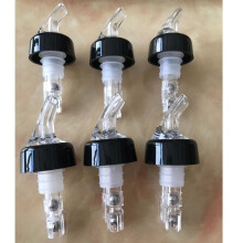Set di 6 beccucci versatori per bottiglie in plastica per alimenti