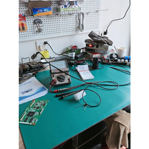 ESD Anti Static Workbench Mat for Electronics , Durable Rubber, NonSlip, 2mm Thick, 4.6x9.8ft 1
