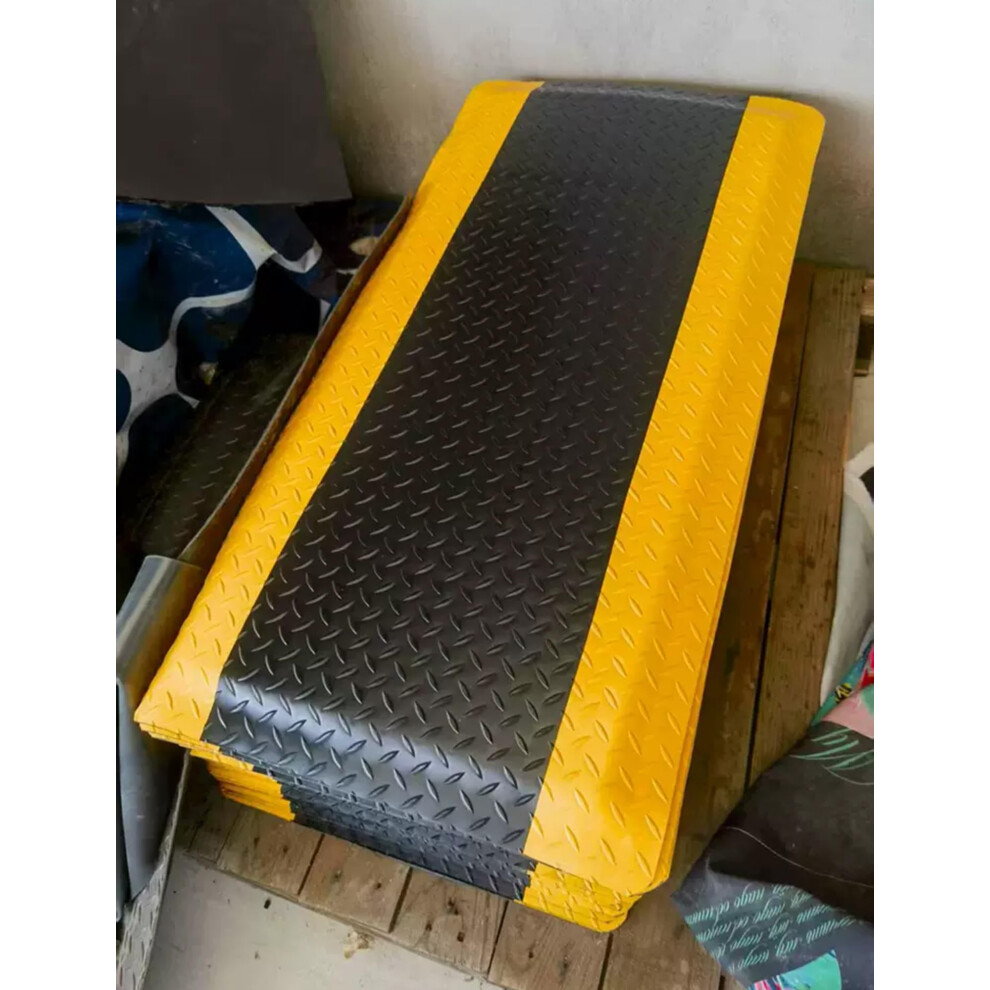20Mm Thick Antifatigue Esd Rubber Mat With Slipresistant Surface For Industrial And Workbench Use 9113335846005