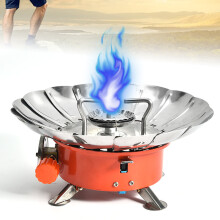 Réchaud à gaz léger pour les amateurs de plein air. Pieds pliables, centre de gravité bas et brûleur coupe-vent à récupération de chaleur