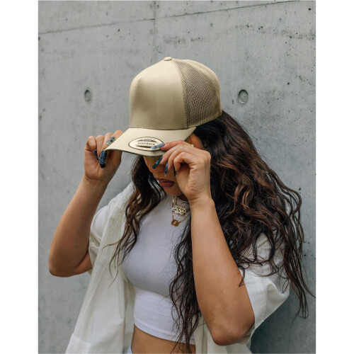 (One Size, White) Flexfit Unisex Adult Retro 5 Panel Trucker Cap