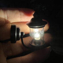 1/12 ÉChelle Maison de PoupéE Accessoires Miniature LED Applique Murale, Lanterne ExtéRieure Noire Applique Murale, à Piles
