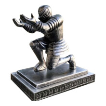 Executive Knight Pennhållare Personligt Skrivbordstillbehör Hemkontor Cool Pennhållare Armor Hero Pennhållare (Järnfärg)