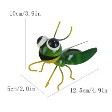 Insect Metal Wall Art, 3D Locust Metal Wall Sculpture, Hanging Outdoor Wall Decor Fence Decoration for Garden Set of 2