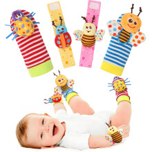 Baby Wrist Rattles and Infant Foot Finder Socks Set, Soft Washable Newborn Toy Gift 036M