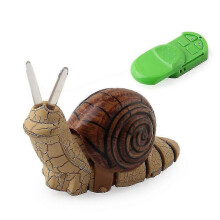 (Brown)Funny Infrared Remote Control Realistic Snail Animal Model Kids Toy Prank Prop
