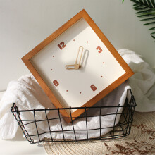 Minimalistische quadratische Wanduhr aus Holz, silent, dunkles Holz, 600g