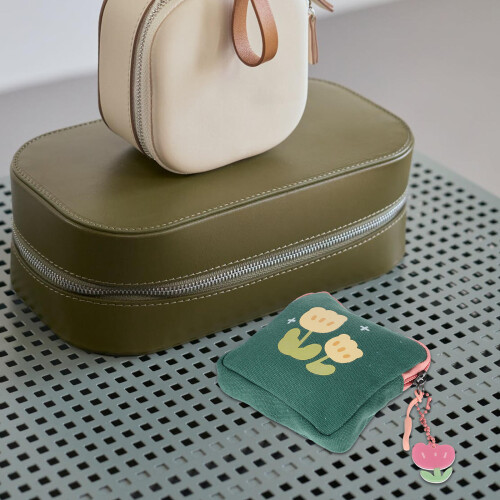 sanitary napkin storage bag with flower pattern for students 2