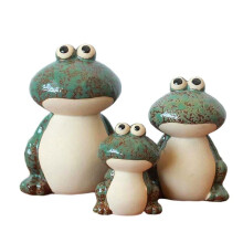 3 Pieces Frog Family Figurines Frog Statue Miniature Ceramic Frog Figurine Animal Frog Ornament for Bookshelf Green