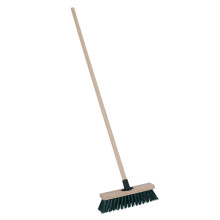 Charles Bentley Outdoor Broom, 4ft Wooden Handle, PVC PET, 131x29x6cm