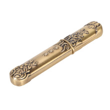 Vintage Bronze Sewing Needle Case Zinc Alloy Needle Holder with Engraved Stereoscopic Pattern for Secure Storage