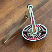 Wooden Wrist Yarn Holder with Smooth Rotation for Knitting and Crochet, Solid Wood Detachable Stand