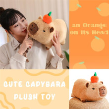 Niedliches Kabibala-Plüschtier mit Orangefarbenem Kopfschmuck. Weiches Kabibala-Plüschtierpuppenkissen. das Perfekte Geschenk zum Kuscheln.