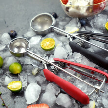 3cm Ice Cream Scoop Cookie Stainless Ice Cream Spoon Fruits Potato Scooper Kitchen Tool-Red