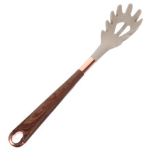 Garfo para massa e escorredor de macarrão de silicone cáqui Homoyoyo com fácil drenagem e design versátil para a cozinha.