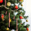 Conjunto de 12 bengalas de Natal decoradas com doces para idosos. 8