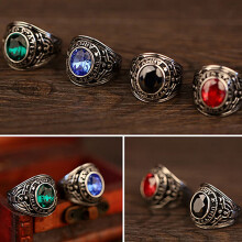 Ring met strass steentjes, vingersieraad van titaniumstaal, geschikt voor mannen en vrouwen, perfect voor een feestje.