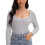 Top corto da donna a maniche lunghe con scollo rotondo, vestibilità aderente, casual e basic. 1