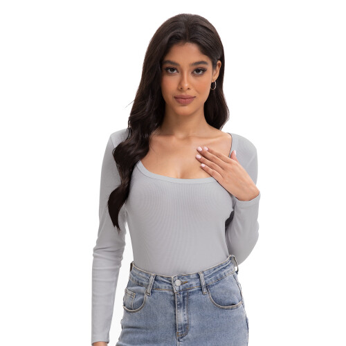 Top corto da donna a maniche lunghe con scollo rotondo, vestibilità aderente, casual e basic. 2