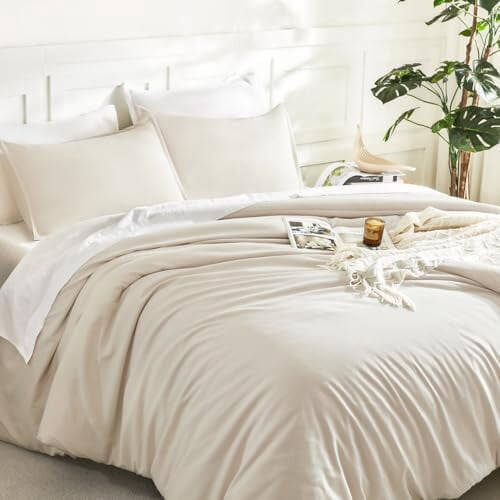 Queen Beige Comforter Set 3-Piece Lightweight Down 2