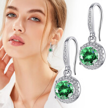 Orecchini in moissanite da donna – Quattro pietre rotonde, ipoallergenici, ad alto indice di rifrazione e con una brillantezza intensa, adatti