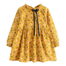 Robe midi en coton à manches longues et imprimé floral, idéale pour les filles de 2 à 14 ans. Col rond, laçage, plis. Collection