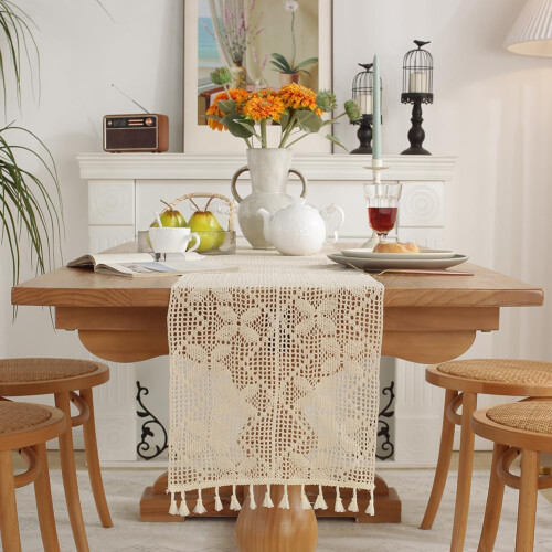 Τραπεζομάντιλο από δαντέλα σε στυλ boho με βελονάκι και φούντες, ρουστίκ 2
